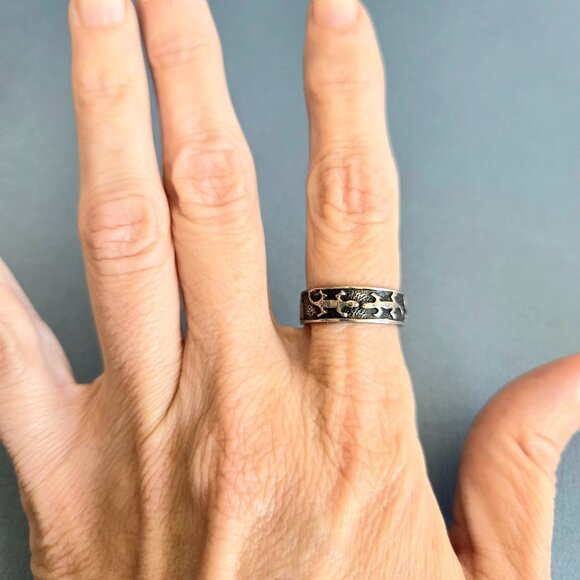 Sterling silver ring with lizards design. - Picture 5 of 8